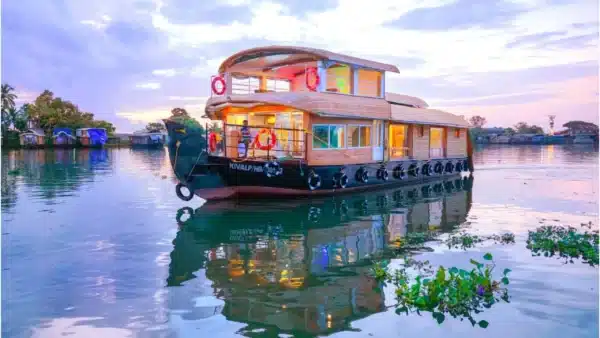 2 Bedroom Super Premium Houseboat Alleppey