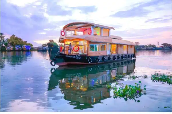 premium 2 bedroom3 2 Bedroom Super Premium Houseboat Alleppey