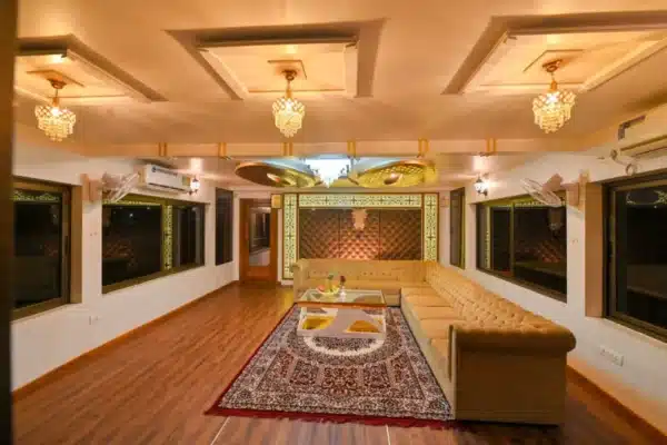 6 Bedroom Ultra Luxury Houseboat Alleppey